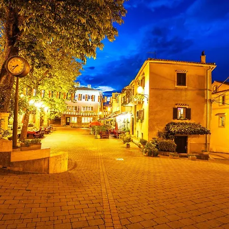 Апартаменты In - Insel Krk 13566 *