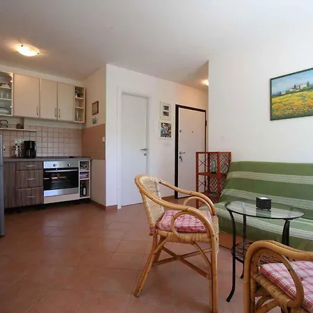 Апартаменты In - Insel Krk 13566 *