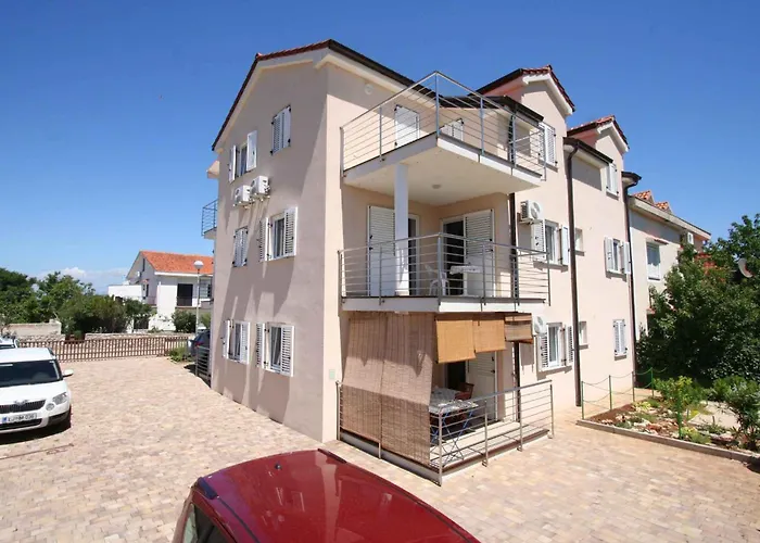 In - Insel Krk 13566 Silo (Krk)